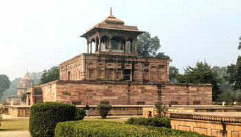 Khusro Bagh Allahabad